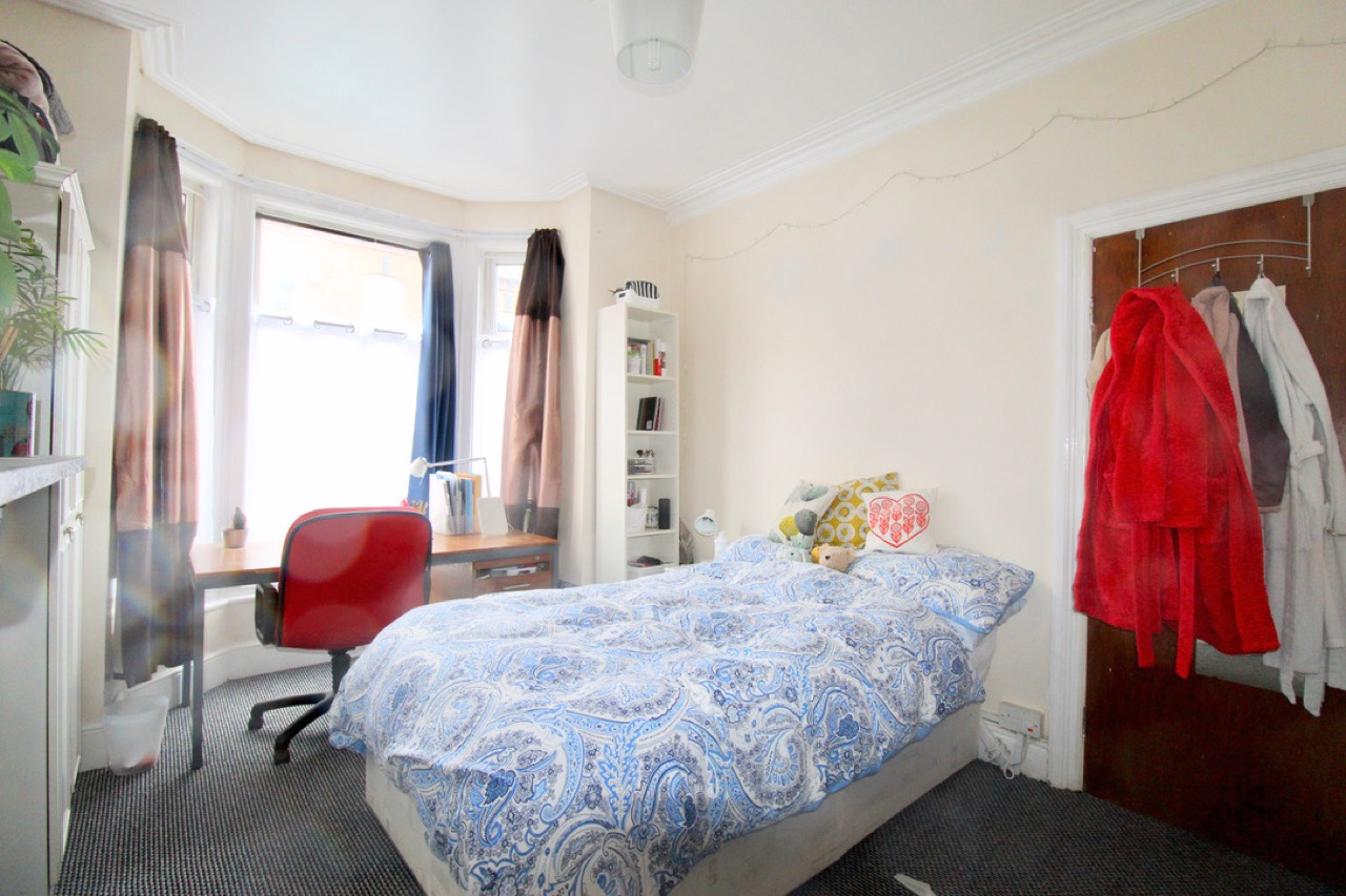 Rent - Thumbnail Image 2